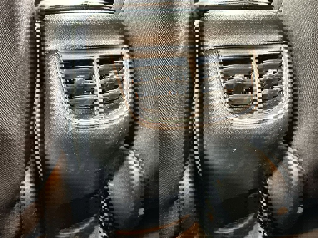 Used 2024 Chevrolet Malibu LT image 28