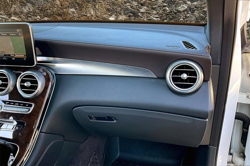 Used 2018 Mercedes-Benz GLC 300 4MATIC image 14