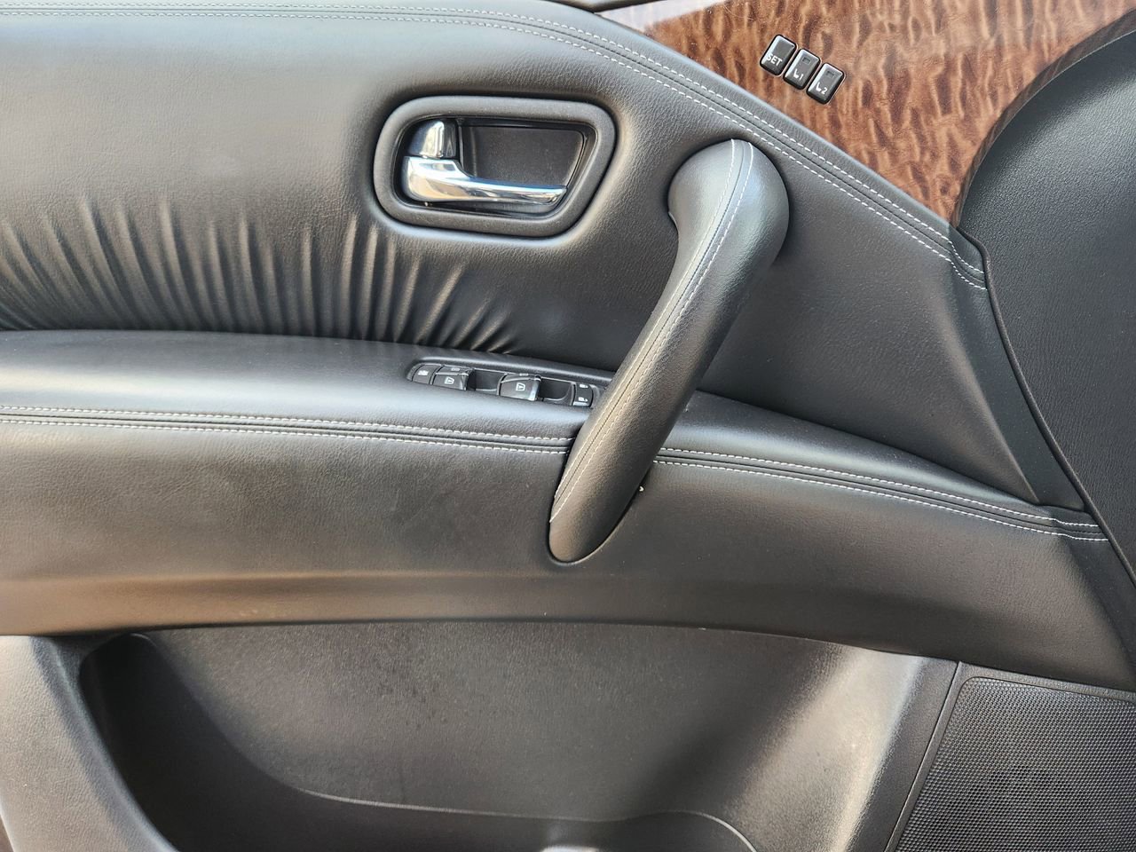 Used 2018 Nissan Armada SL w/ Moonroof Package image 22