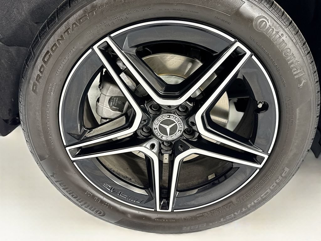 Certified 2025 Mercedes-Benz GLB 250 image 33