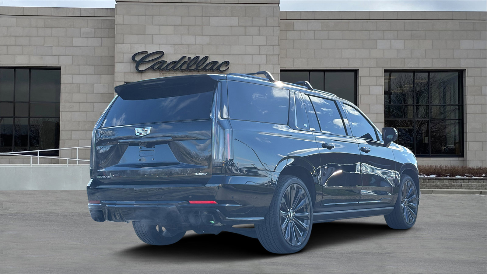 Certified 2025 Cadillac Escalade ESV V image 3