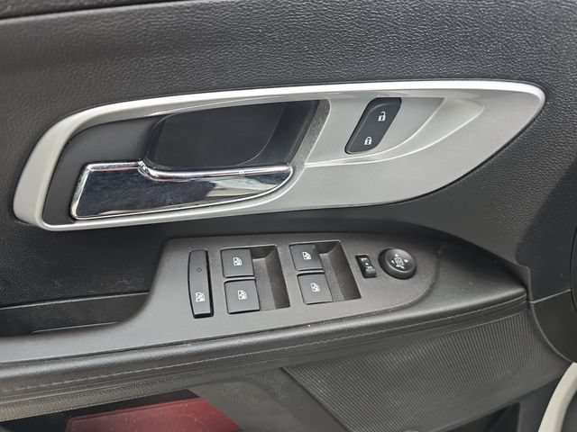Used 2016 Chevrolet Equinox LTZ w/ Enhanced Convenience Package FWD image 19