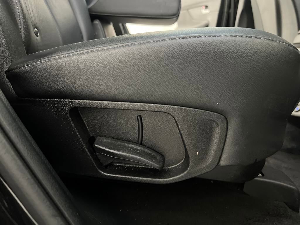 Used 2023 Hyundai Santa Fe SEL Premium image 18