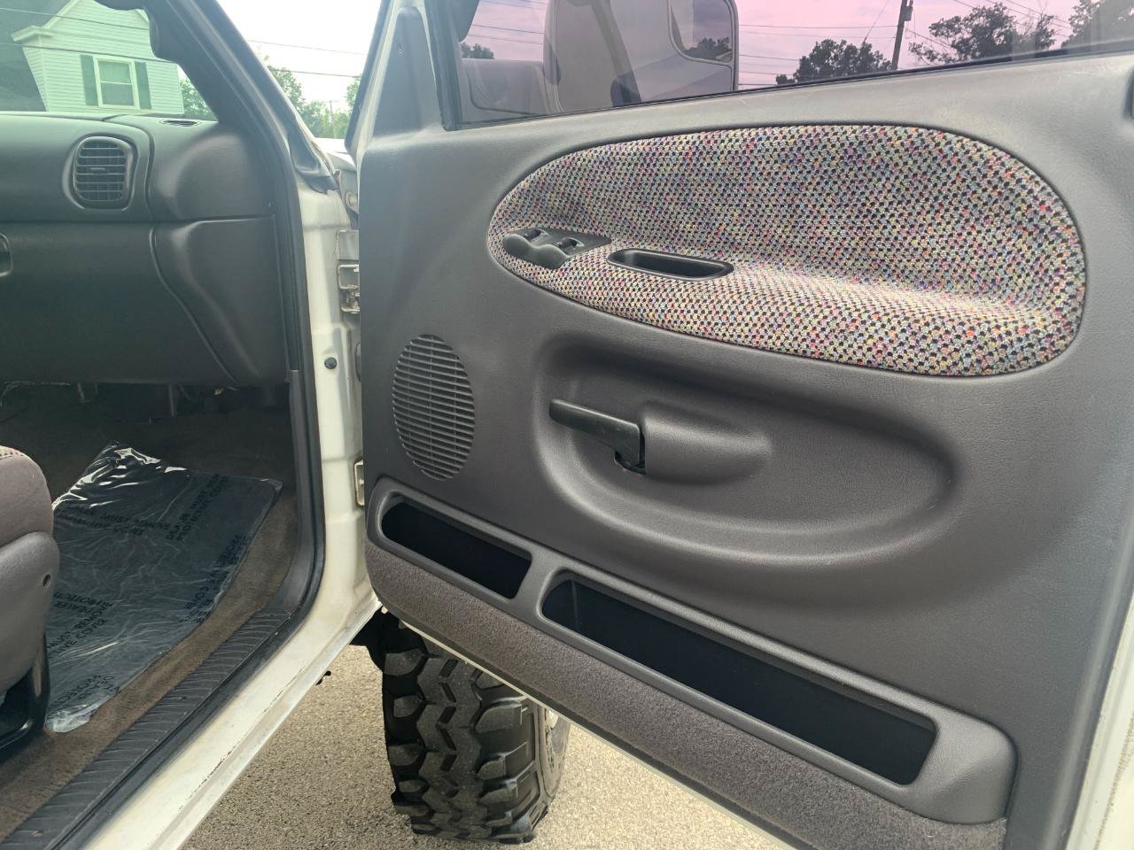 Used 1998 Dodge Ram 1500 Truck 4x4 Quad Cab image 16