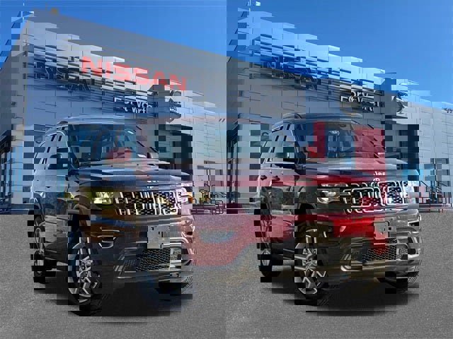 Used 2018 Jeep Grand Cherokee Laredo