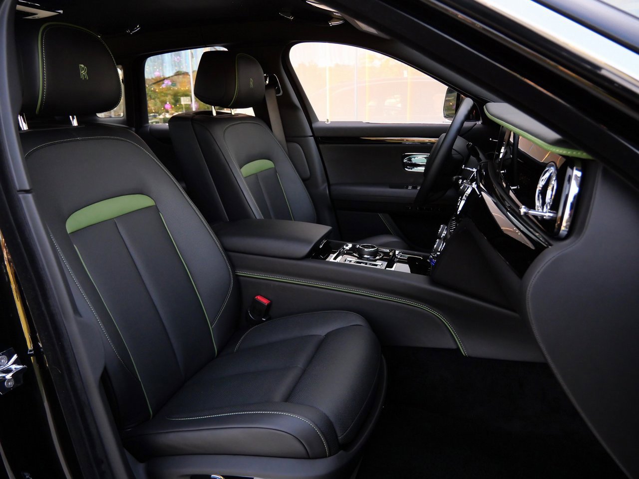 Used 2023 Rolls-Royce Ghost image 32