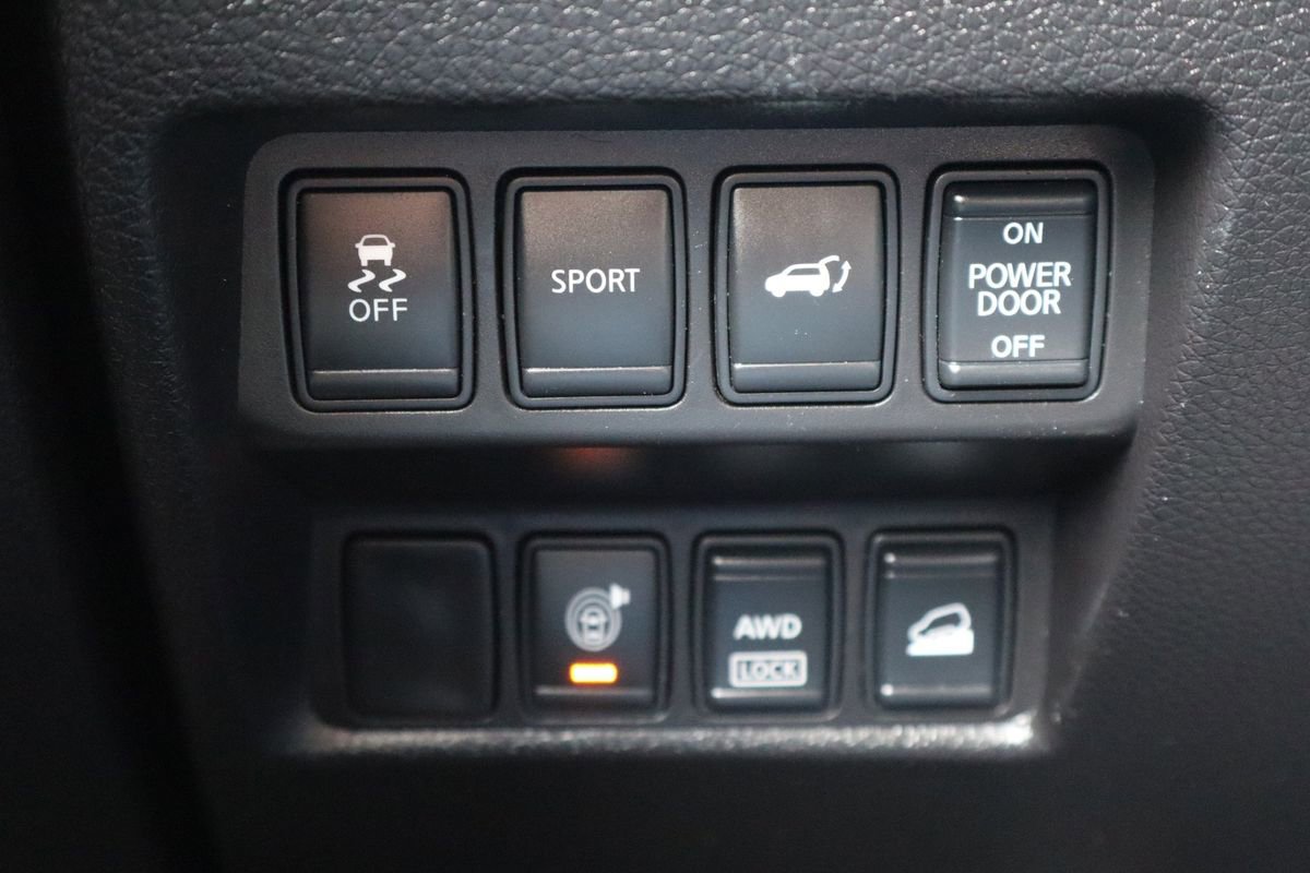 Used 2014 Nissan Rogue SL w/ SL Premium Package image 29