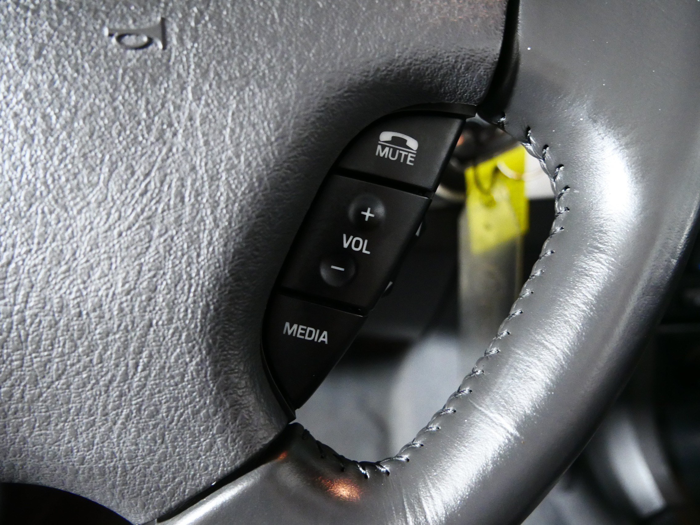 Used 2002 Ford Thunderbird RWD image 29