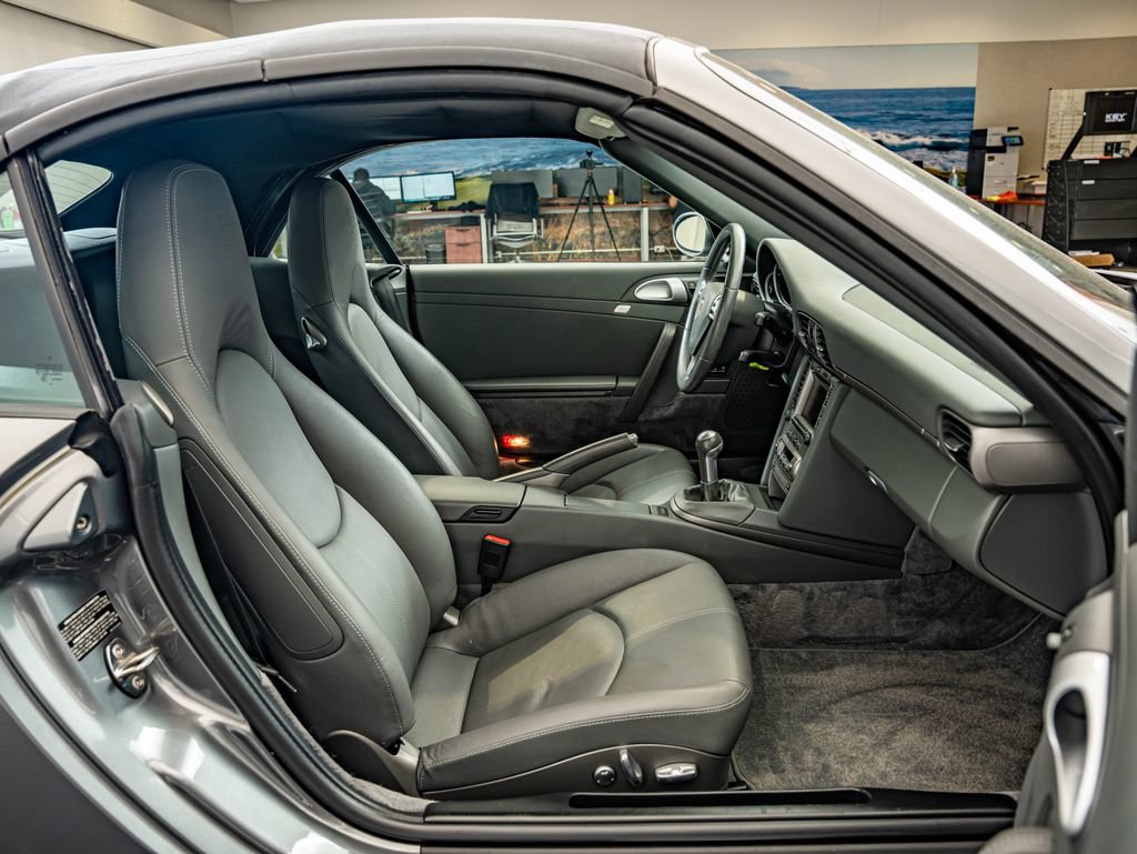 Used 2007 Porsche 911 Carrera RWD image 41