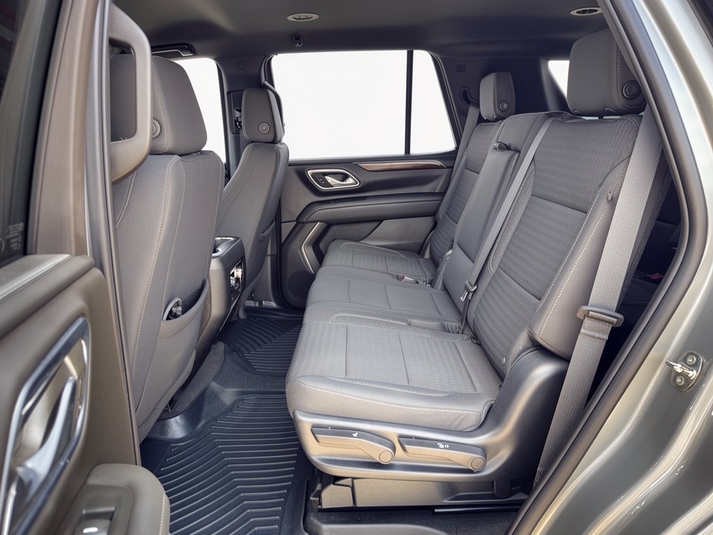 Used 2023 GMC Yukon SLE RWD image 25