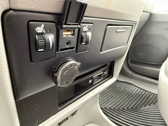 Used 2020 Toyota Sienna XLE Premium AWD/4WD image 27