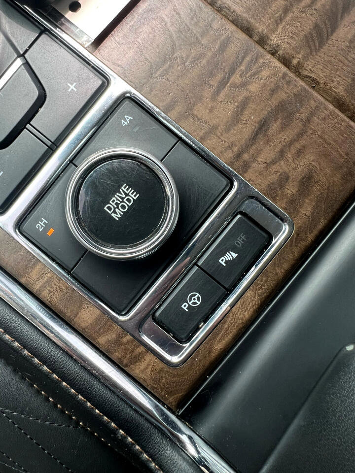 Used 2019 Ford Expedition Max Platinum image 25