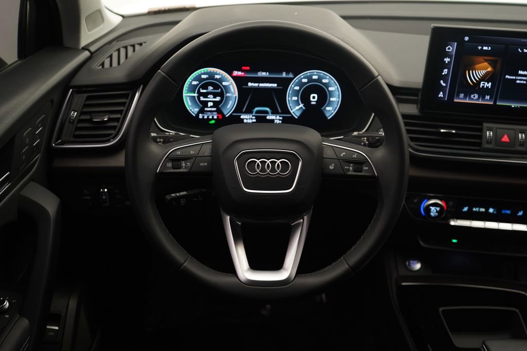 Used 2023 Audi Q5 e Premium Plus w/ Premium Plus Package image 9