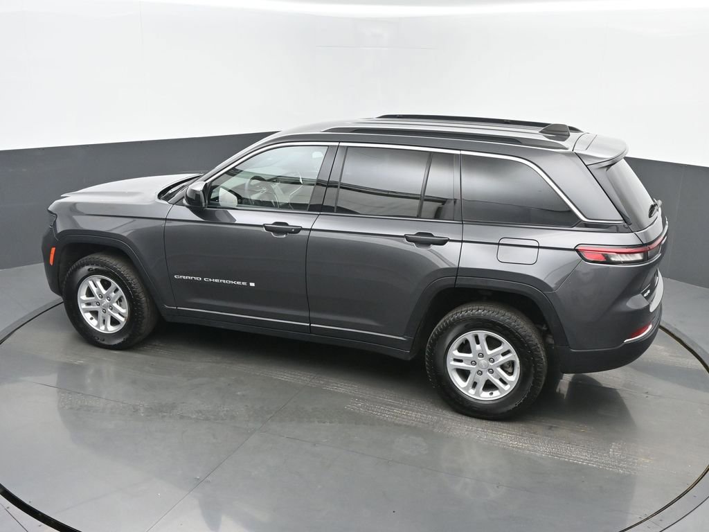 Used 2024 Jeep Grand Cherokee Laredo image 40