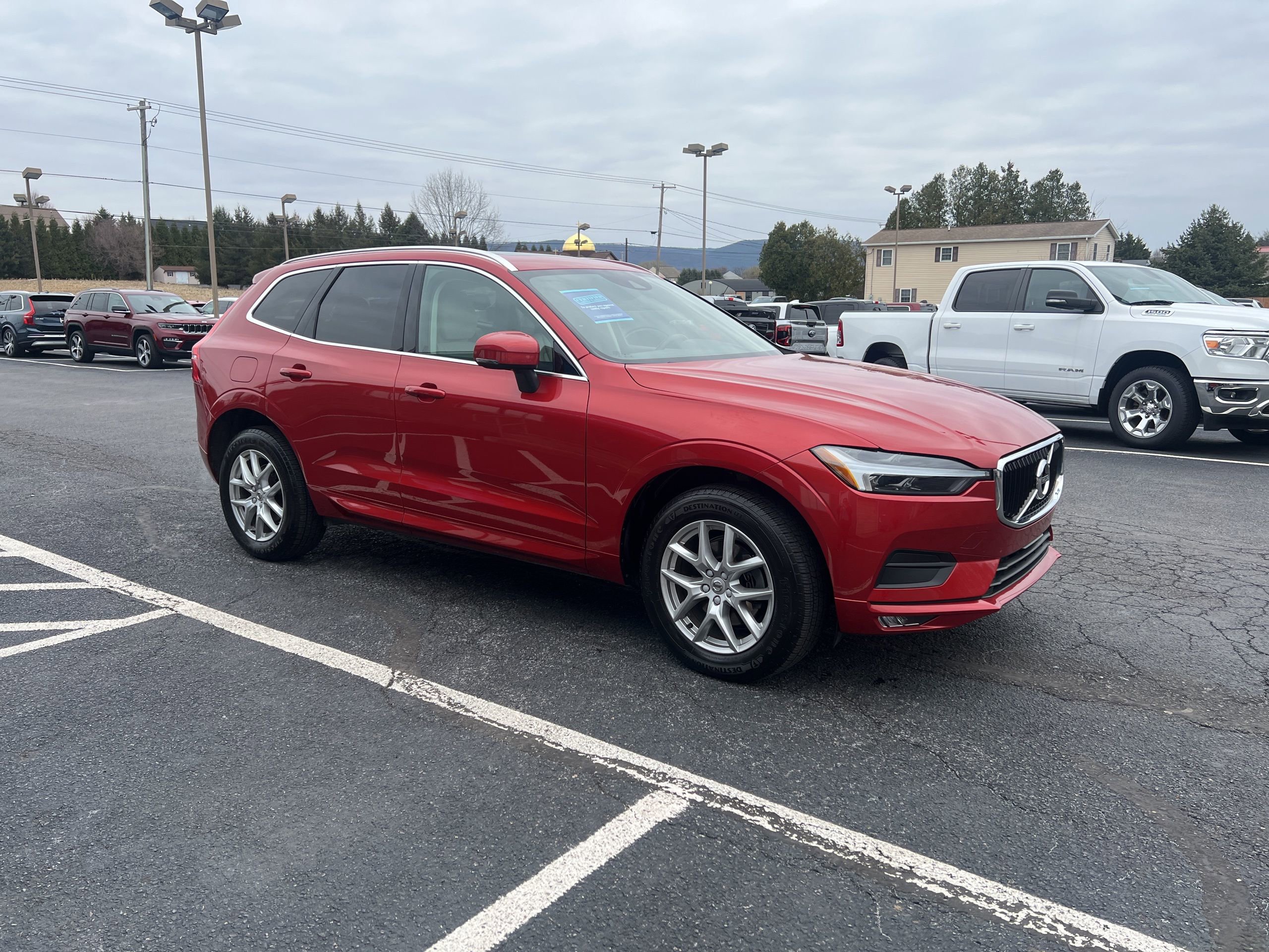 Used 2021 Volvo XC60 T5 Momentum AWD/4WD image 8