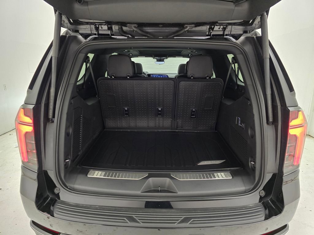 New 2025 Chevrolet Suburban Z71 w/ Z71 Off-Road Package image 54