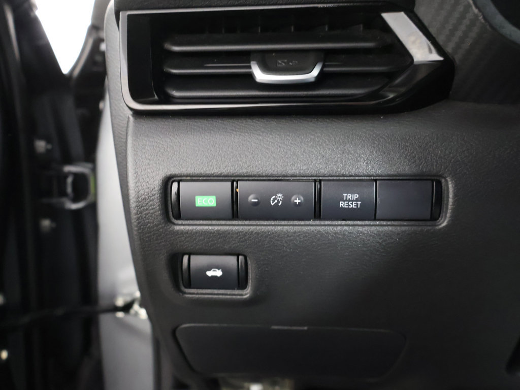 Used 2025 Nissan Sentra SV FWD image 37