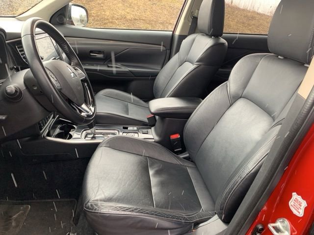 Used 2019 Mitsubishi Outlander AWD image 11