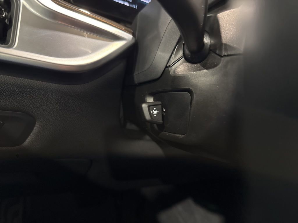 Used 2025 BMW X5 xDrive50e image 27