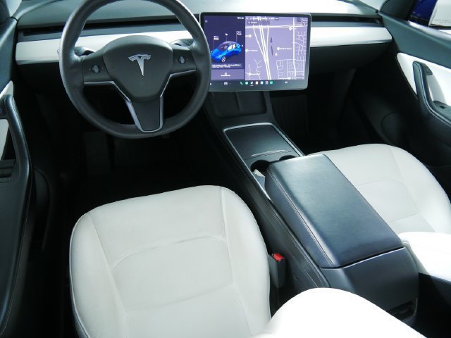 Used 2021 Tesla Model Y Long Range AWD/4WD image 4