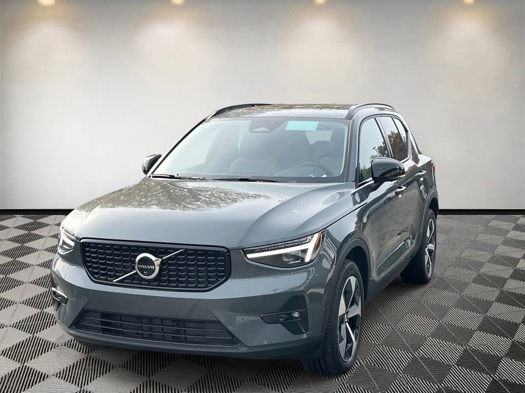 New 2026 Volvo XC40 B5 Plus w/ Protection Package Premier image 7