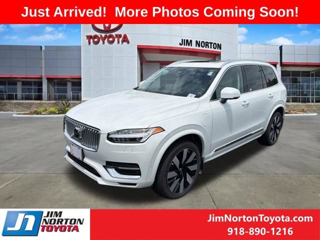 Used 2023 Volvo XC90 T8 Ultimate w/ Lounge Package AWD/4WD image 2