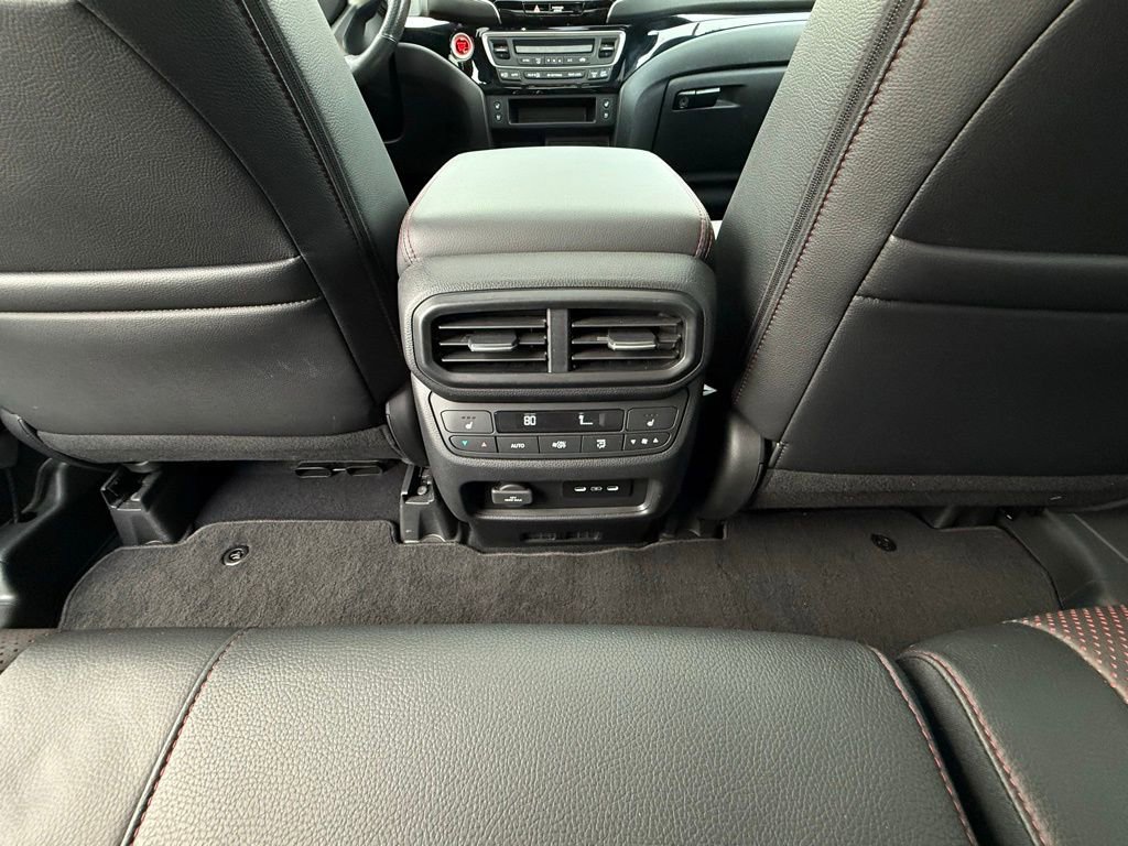 Certified 2025 Honda Ridgeline Black Edition image 19