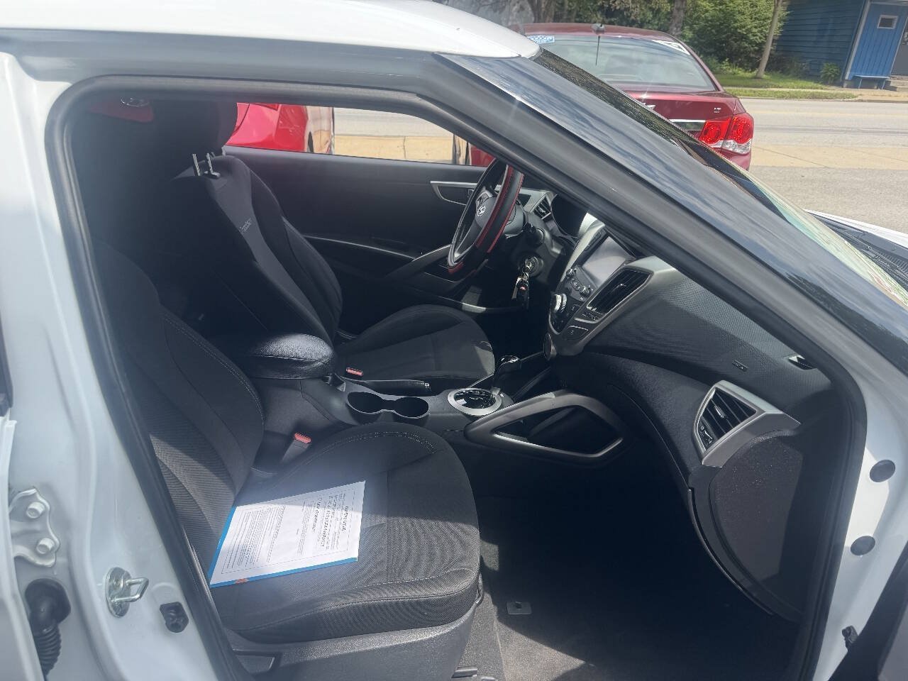 Used 2017 Hyundai Veloster FWD image 17