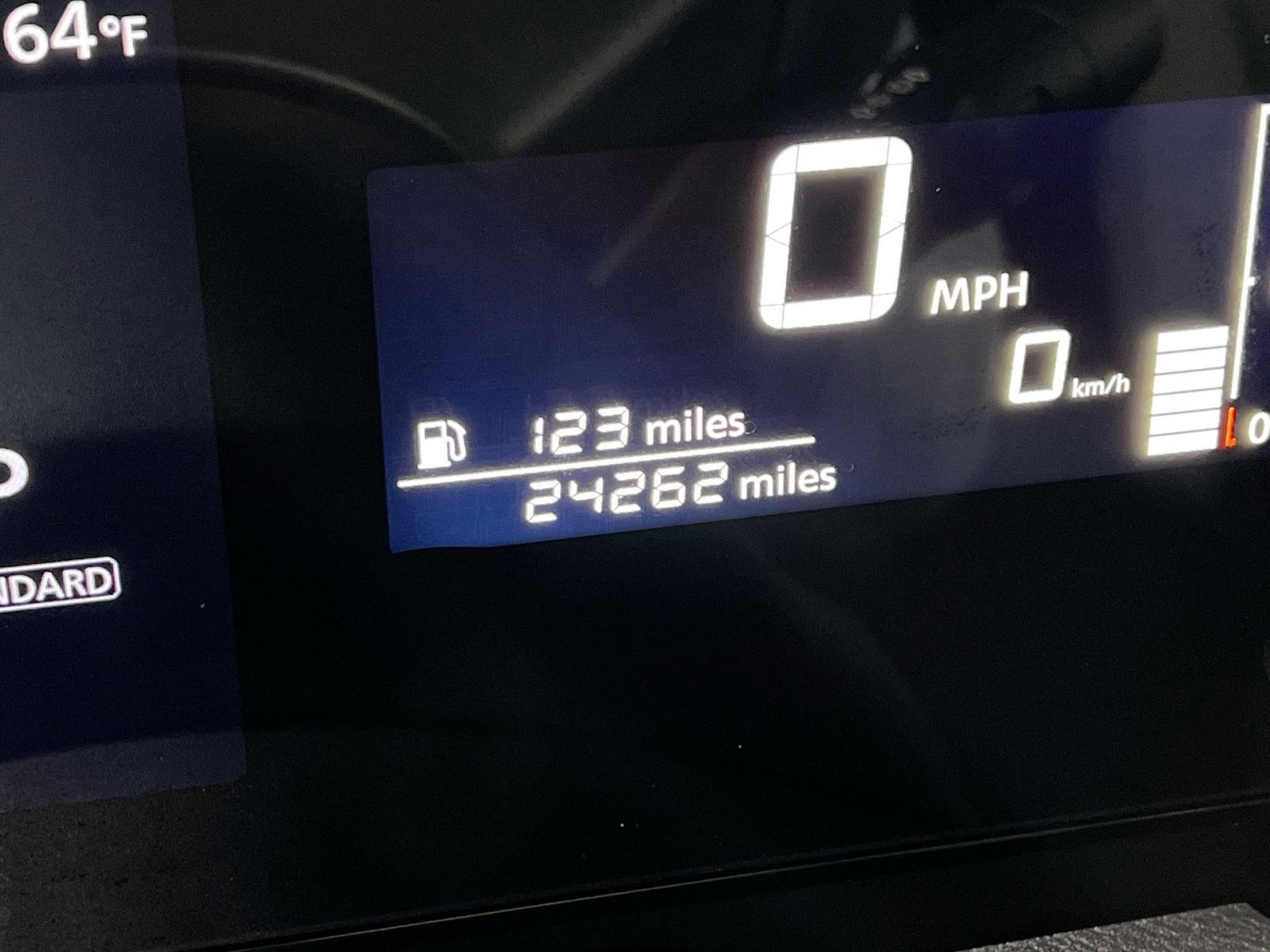 Used 2025 Nissan Kicks SV image 27