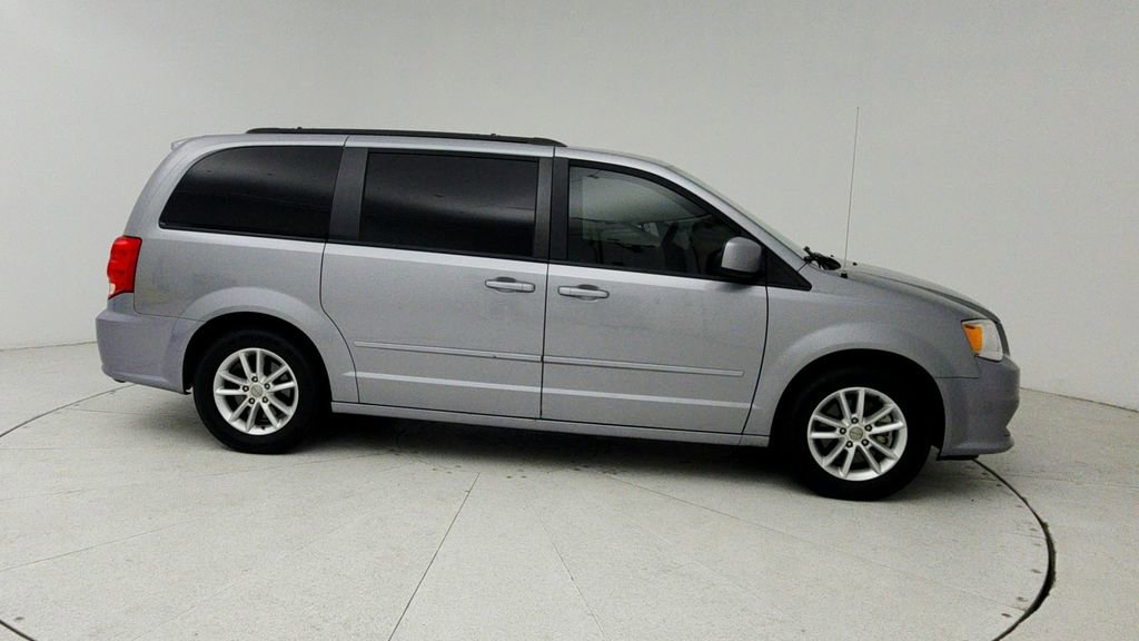 Used 2016 Dodge Grand Caravan SXT FWD image 9
