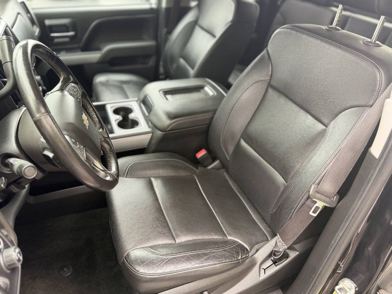 Used 2016 Chevrolet Silverado 1500 LTZ Z71 w/ LTZ Plus Package AWD/4WD image 9