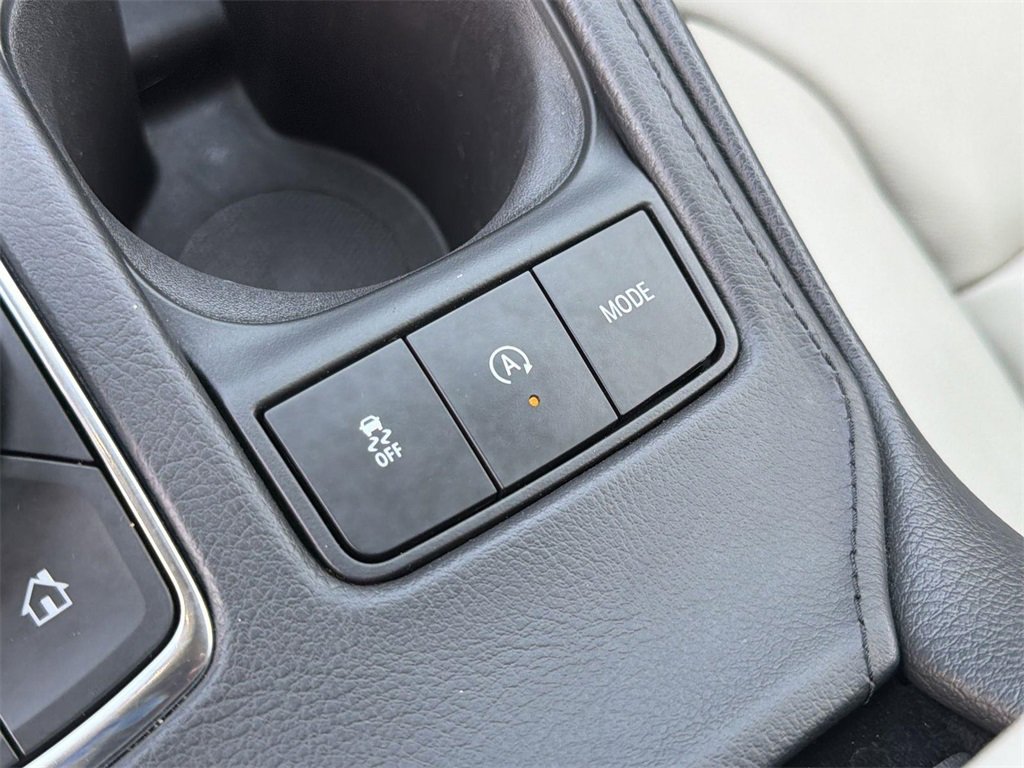 Certified 2023 Cadillac XT4 Premium Luxury image 16