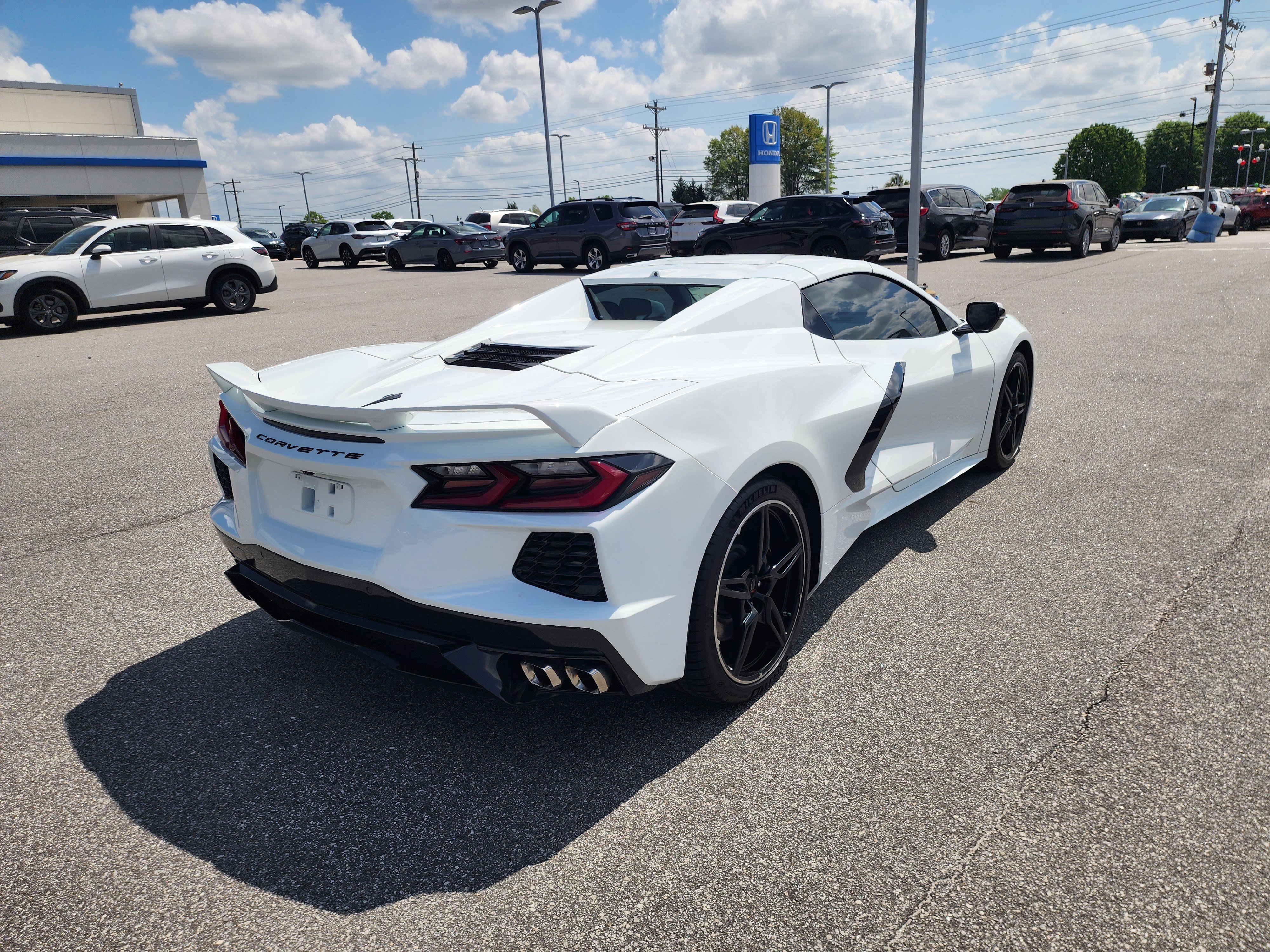 Used 2023 Chevrolet Corvette Stingray Premium Conv w/ Z51 Performance Package RWD image 14