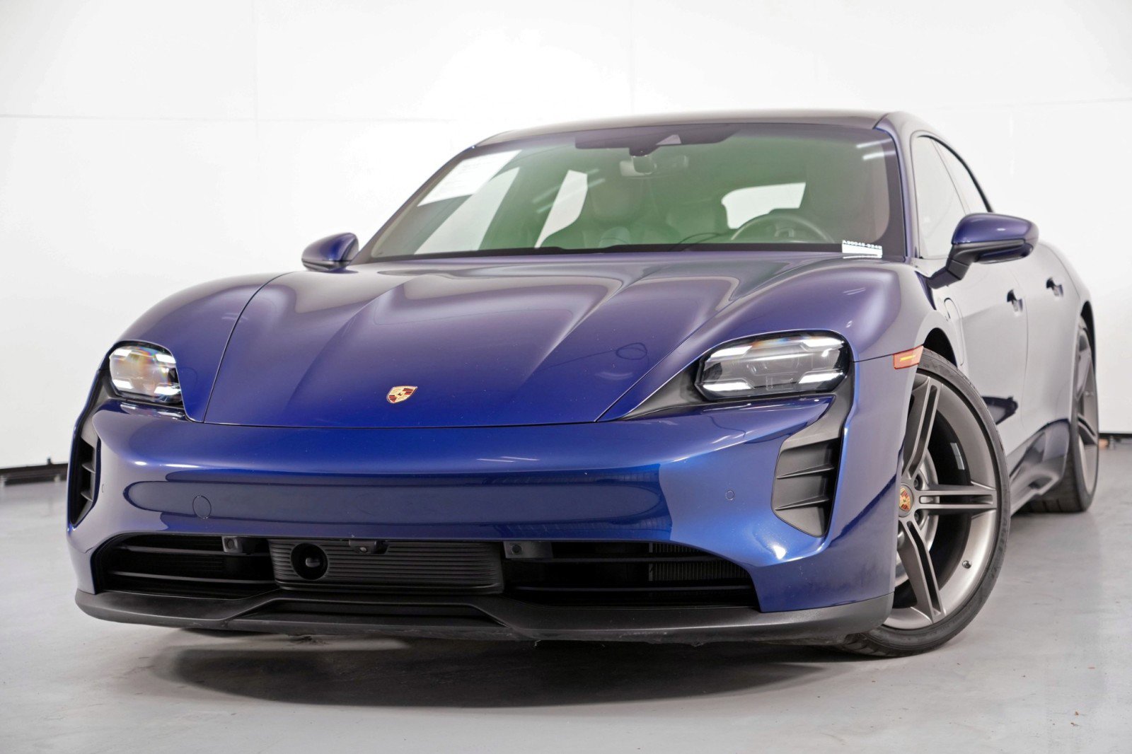 Used 2023 Porsche Taycan GTS AWD/4WD image 3