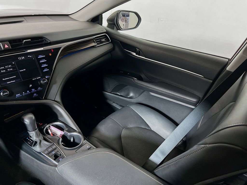 Certified 2020 Toyota Camry XLE image 22