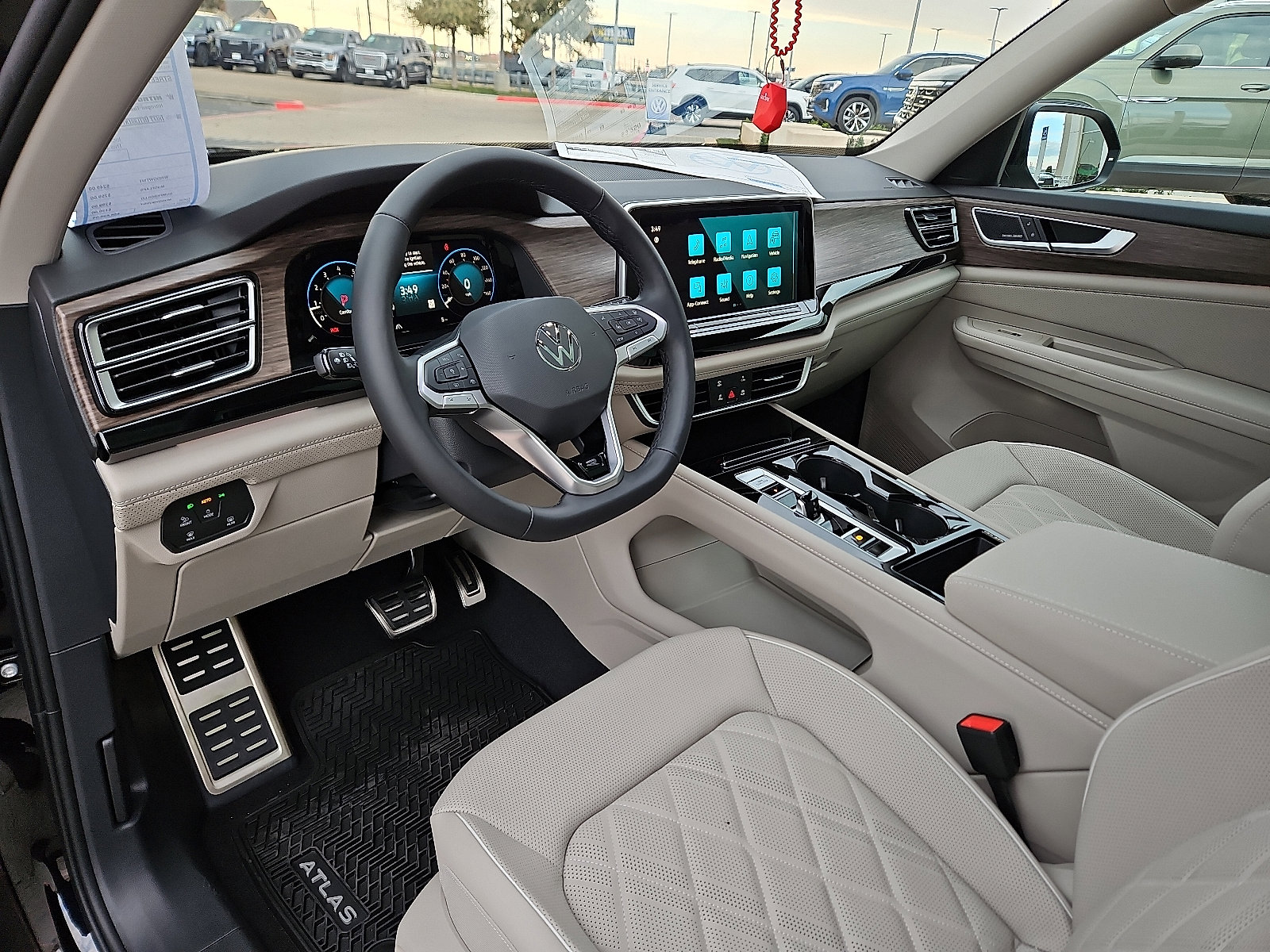 New 2026 Volkswagen Atlas SEL Premium R-Line image 13