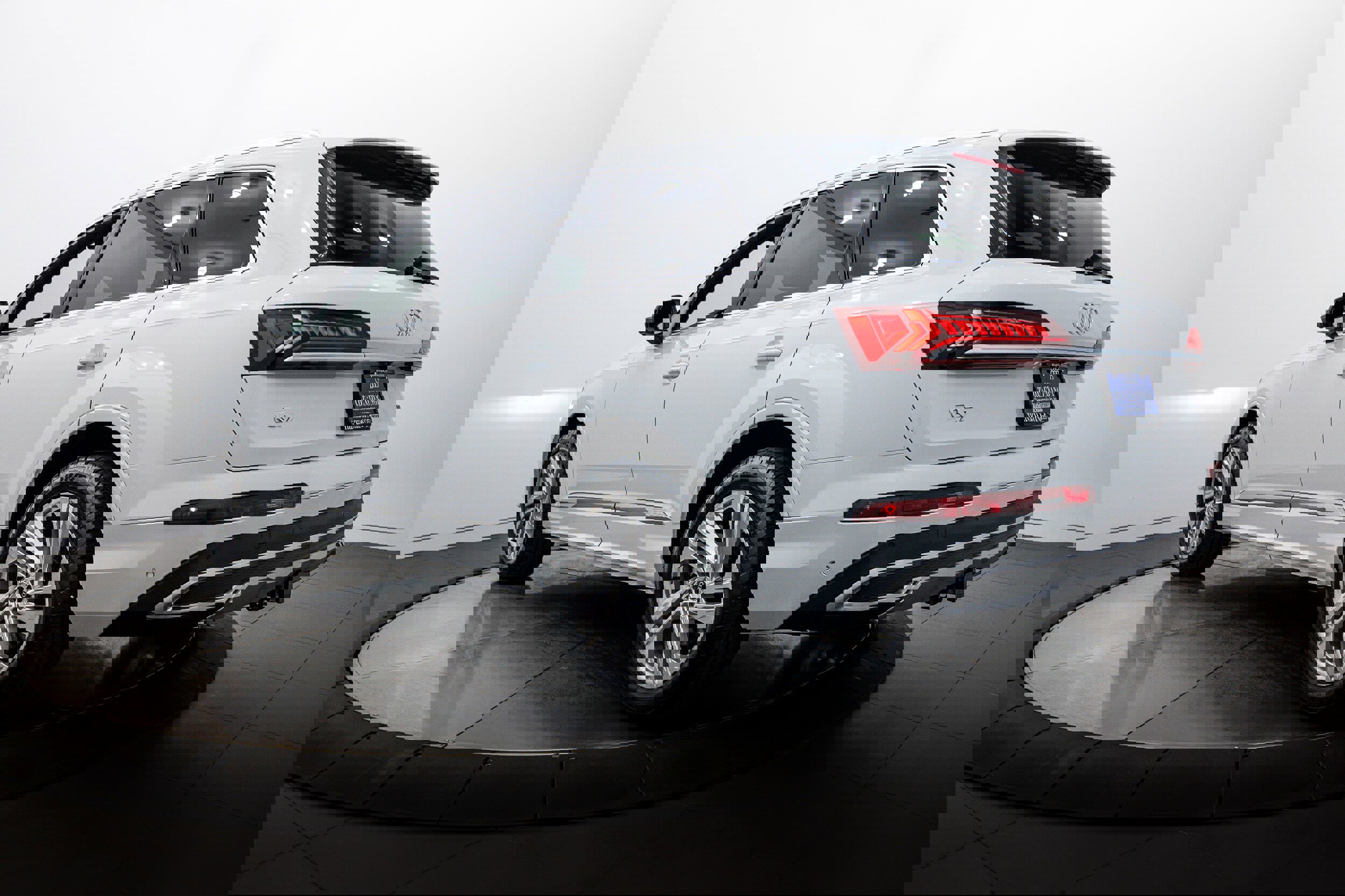 Used 2021 Audi Q7 3.0T Premium image 5