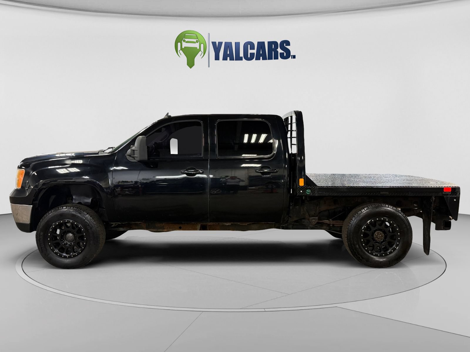 Used 2011 GMC Sierra 2500 SLT w/ SLT Convenience Package AWD/4WD image 2