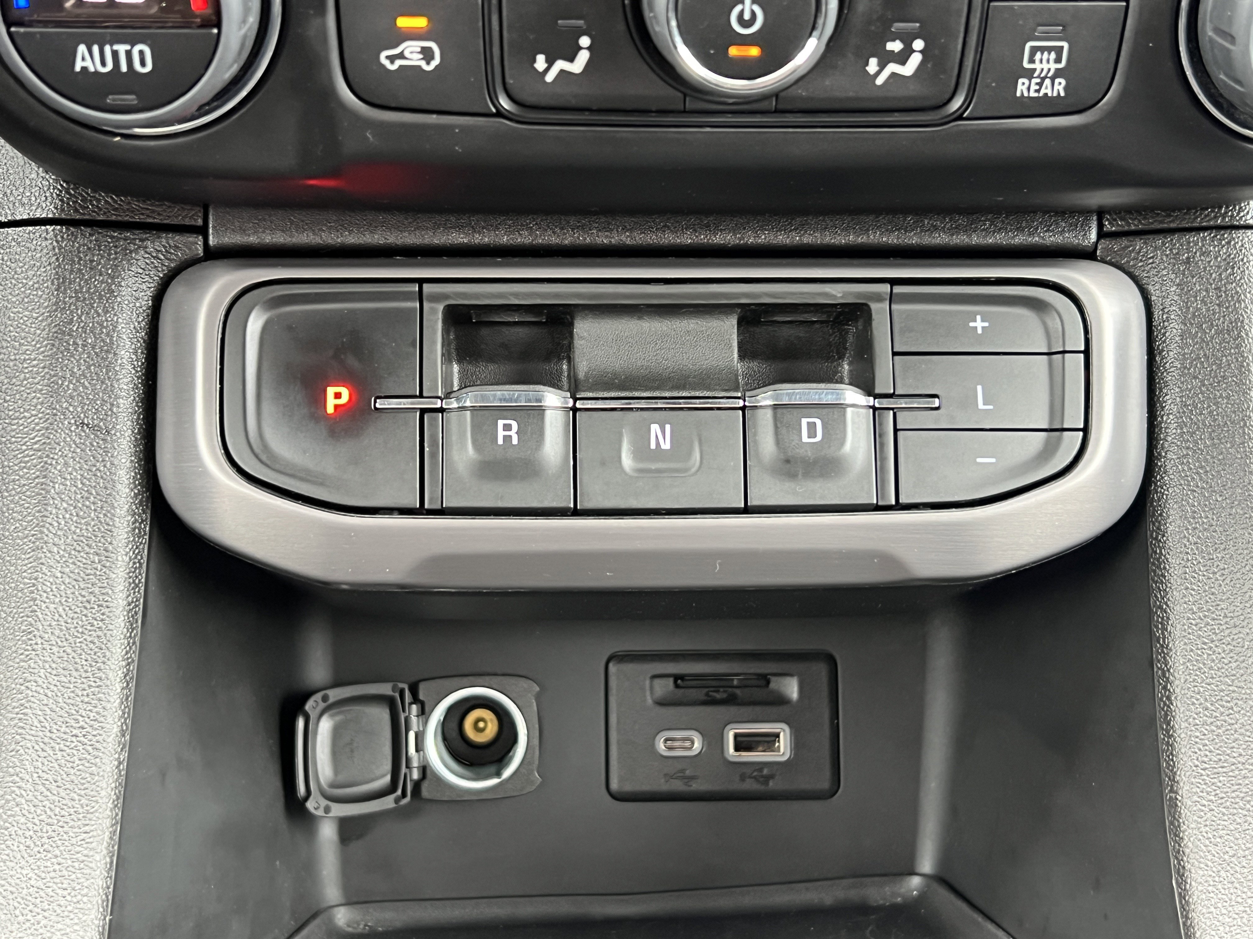 Used 2023 GMC Acadia AT4 AWD/4WD image 35
