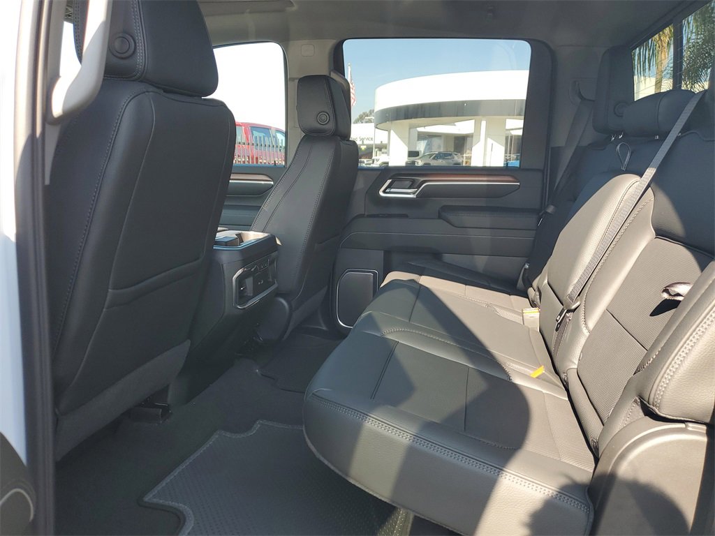New 2026 GMC Sierra 2500 Denali w/ Denali Reserve Package image 9