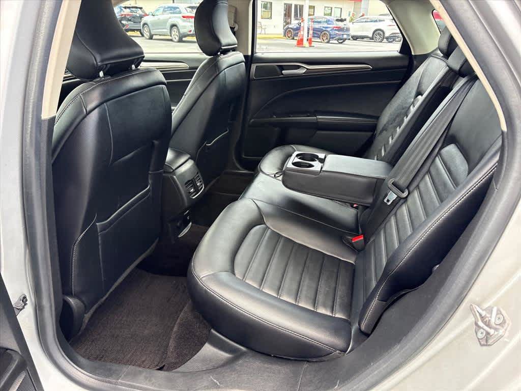 Used 2017 Ford Fusion Energi SE FWD image 9
