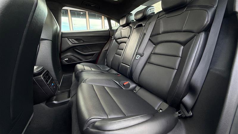 Used 2022 Porsche Taycan GTS image 16