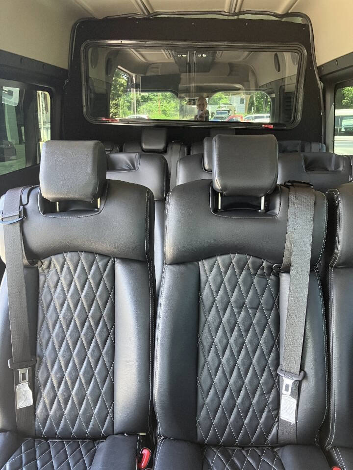 Used 2016 RAM ProMaster 2500 w/ Premium Appearance Group FWD image 8