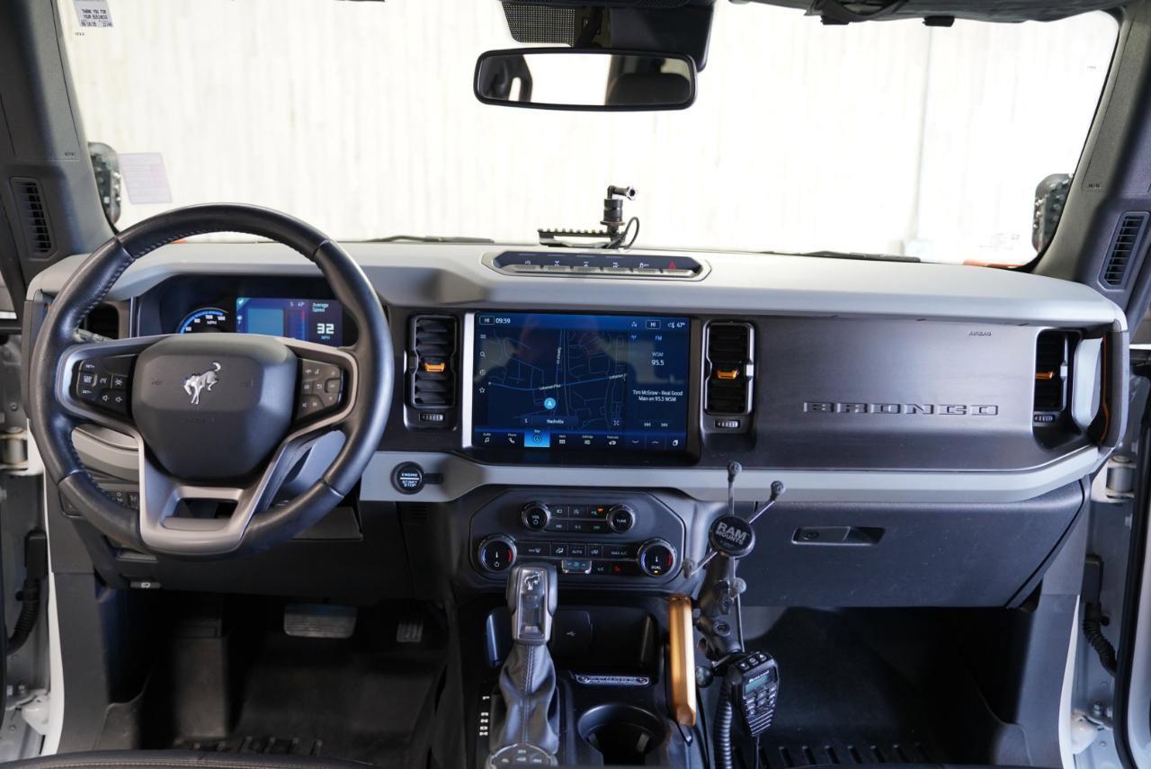 Used 2022 Ford Bronco Badlands w/ Sasquatch Package image 16