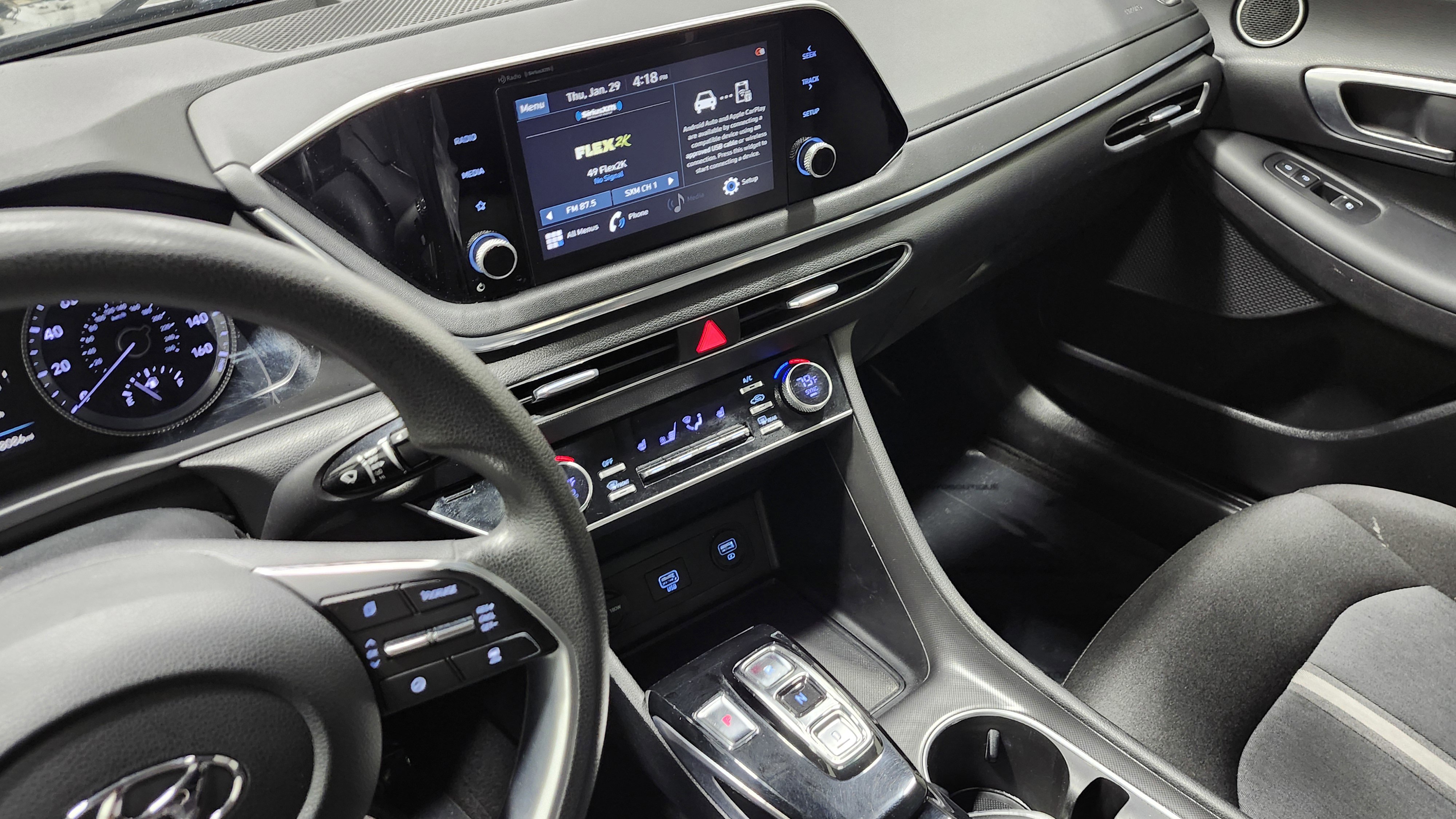 Used 2021 Hyundai Sonata SEL w/ Winter Weather Package image 28