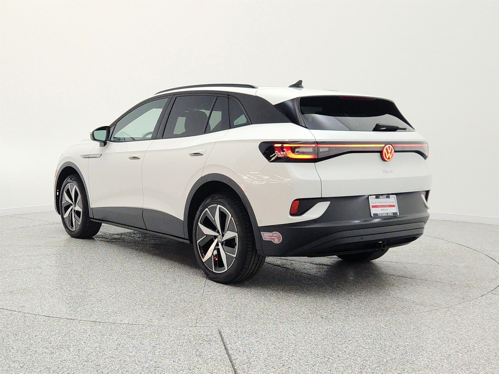 Used 2023 Volkswagen ID.4 Pro S AWD/4WD image 7