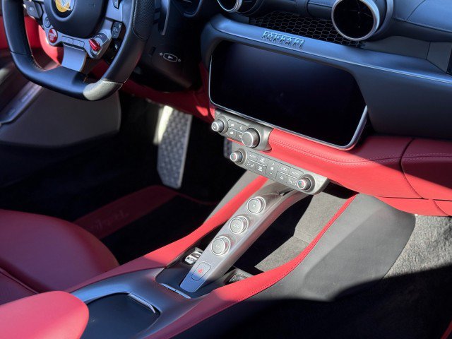 Used 2019 Ferrari Portofino RWD image 24