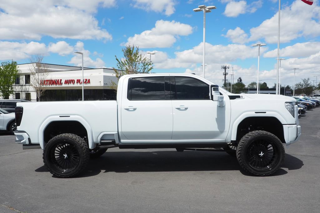 Used 2026 GMC Sierra 3500 Denali Ultimate image 8
