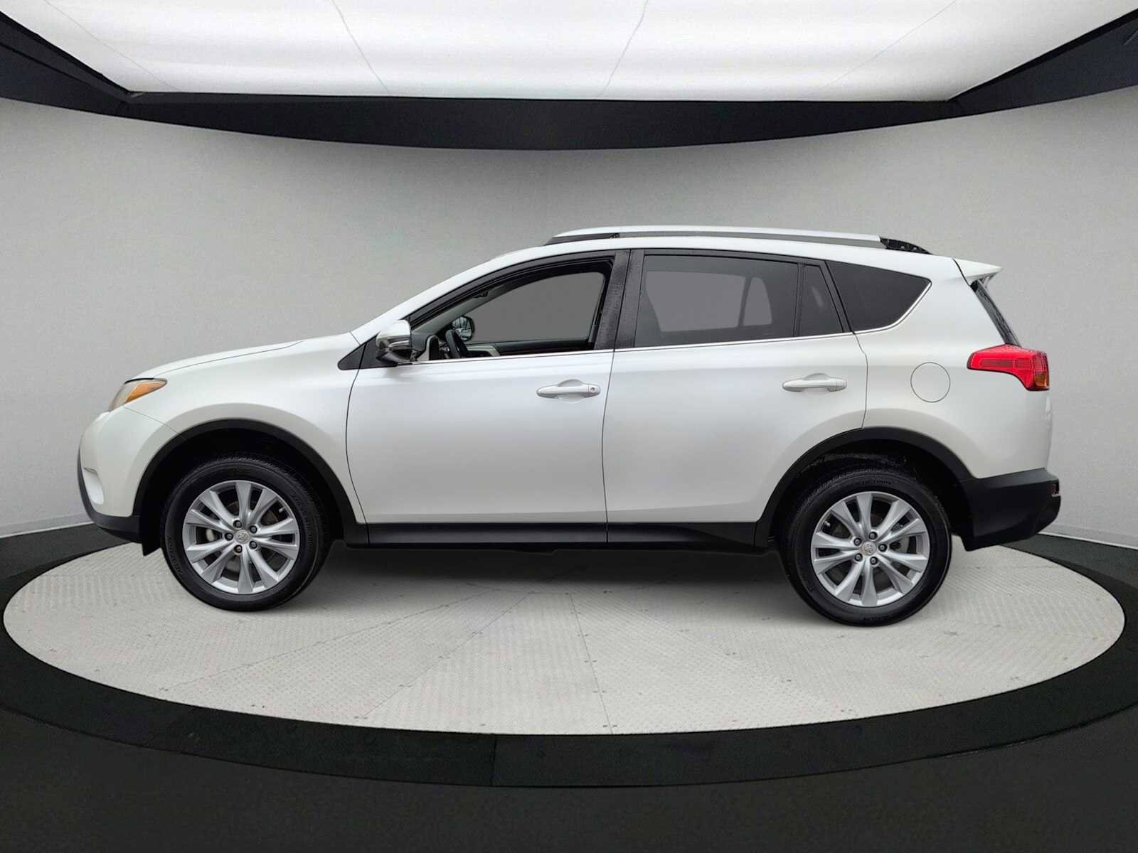 Used 2014 Toyota RAV4 Limited w/ Technology Package image 5