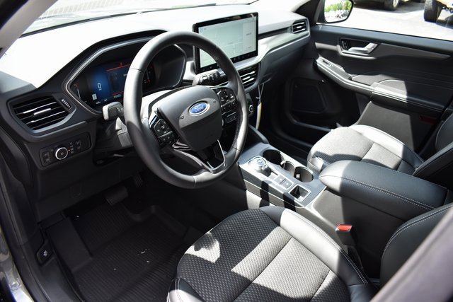 New 2023 Ford Escape SE image 4